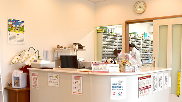 ツジ薬局　名緑店_4
