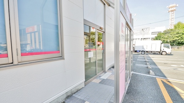 ココカラファイン薬局草間店_2