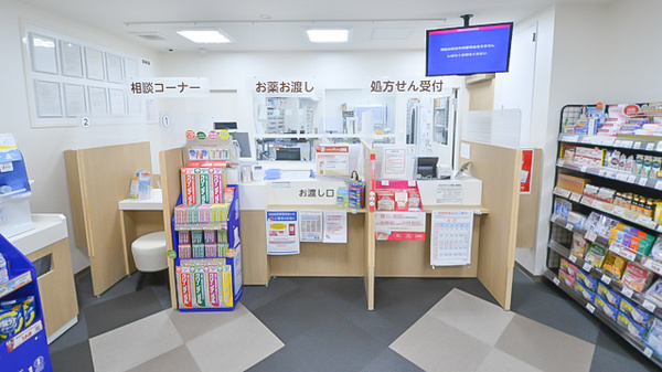 ココカラファイン薬局長瀬店_3