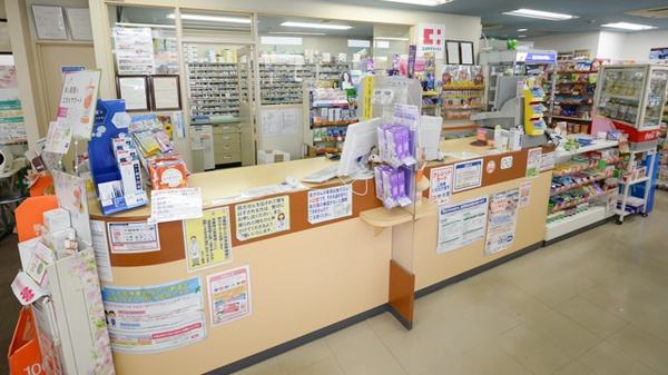 セガミ薬局御堂筋本町店_3