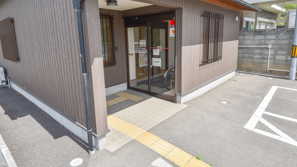 保原薬局国見店_2