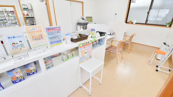 保原薬局国見店_3