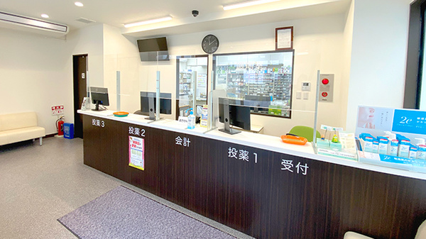 十字堂薬局　神田店_2