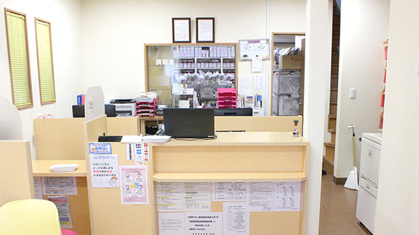 株式会社赤岡綜合薬局須玉店_4