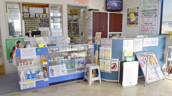 四つ葉薬局　勝沼店_3