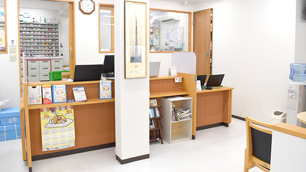 リープ薬局　宝持店_2