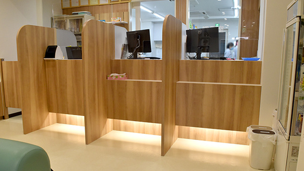 サカエ薬局岡山駅前店_4
