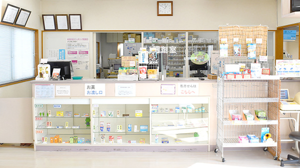 サカエ薬局赤坂店_4