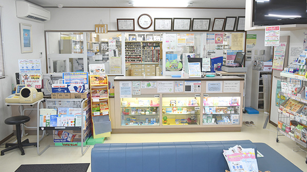 サカエ薬局勝山店_4