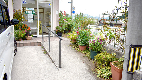 フラワー薬局菊川店_2