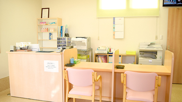 トマト調剤薬局 才見店_3