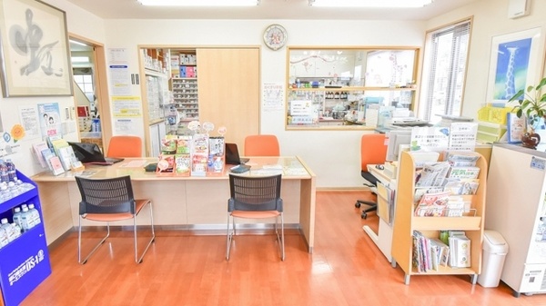 虹調剤薬局寺井店_3