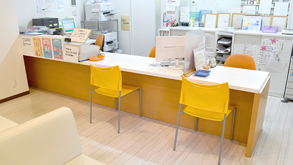 イルカ薬局百道店_3
