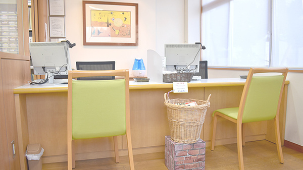 野間薬局　屋形原店_3