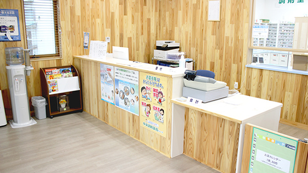 中央調剤薬局　堤支店_3