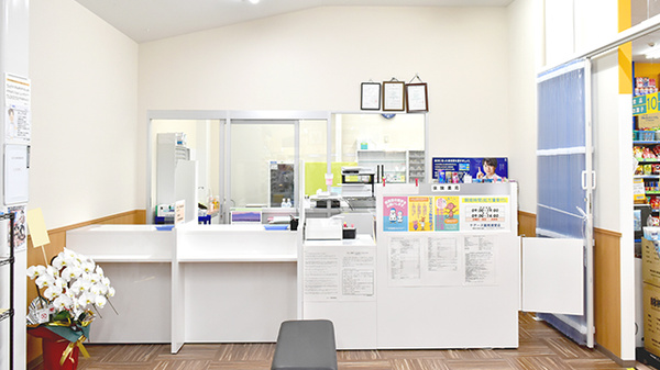 ケアーズ薬局浦堂店_4