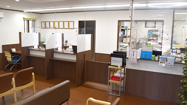 中央薬局　三ヶ尻店_4