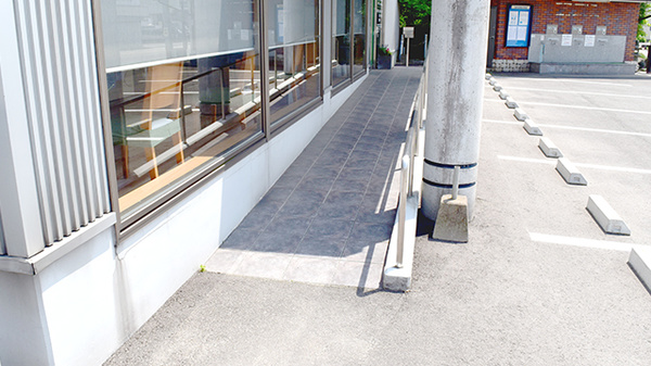 マイルド薬局楽市店_4