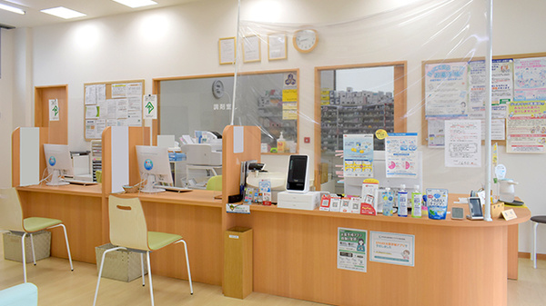 テラウチ薬局岩出国道店_3