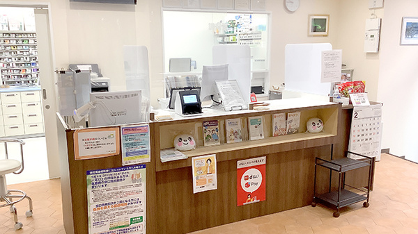 ホッペ薬局新横浜駅店_3