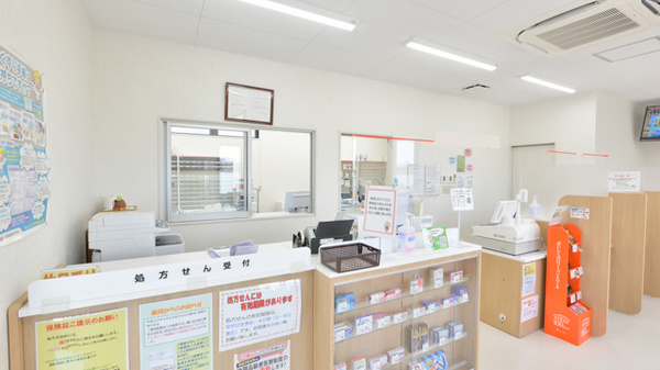 V・drug　茜部新所薬局_3