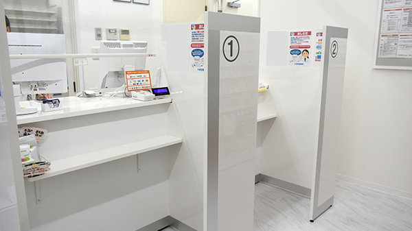 新生堂薬局　地下鉄筑紫口改札前店_3