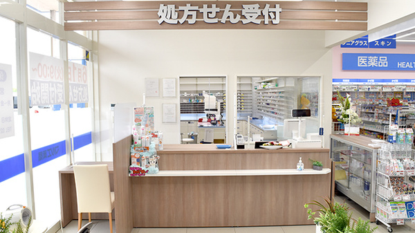 マルエ薬局榛東店_4