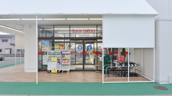 スギ薬局　赤江店_3