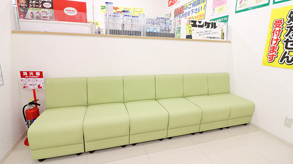 スギ薬局　足立六月店_4