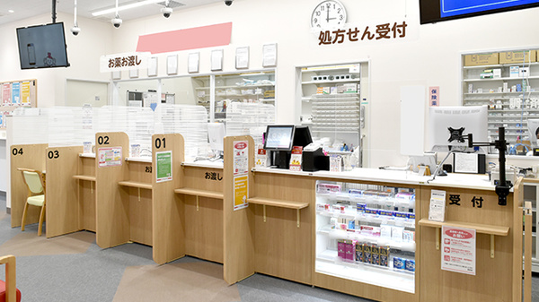 ココカラファイン薬局クリニックパーク泉ヶ丘店_4