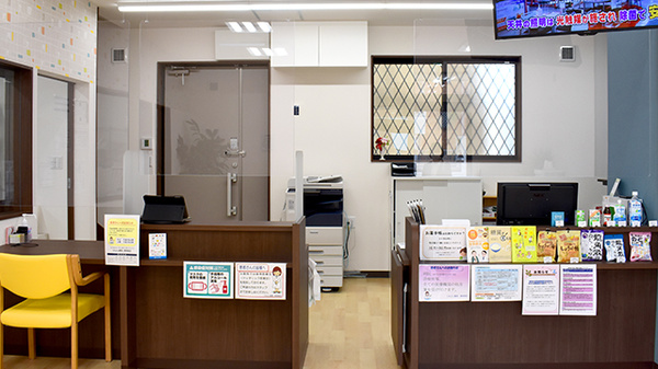 くれよん薬局 堺草部店_3