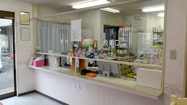 大信薬局鷹の巣店_3