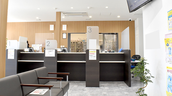 しなの薬局 西大通店_3