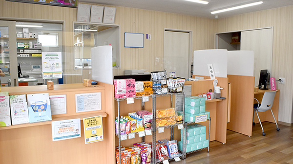 コスモファーマ　稲荷山薬局_3