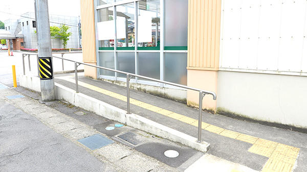 V･drug　高山東薬局_4