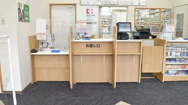 ココカラファイン薬局千里山駅前店_3