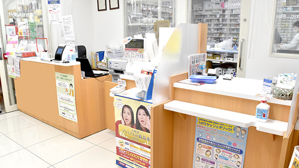 アカカベ薬局　阿波座店_5