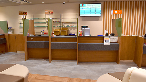 キタバ薬局　初芝駅前店_3