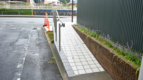 はーぶ薬局　太宰府駅前店_3