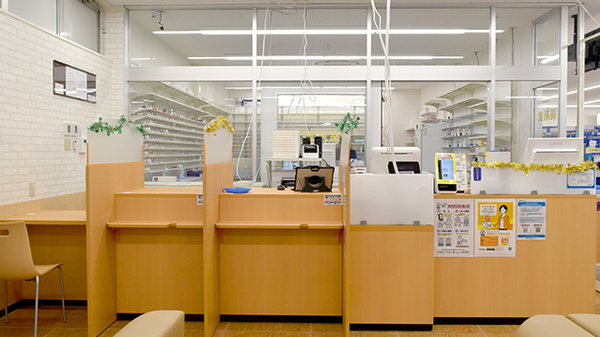 ウエルシアプラス薬局 鳥栖店_2