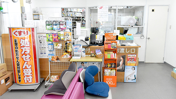 あけぼの薬局 富木駅前店_3