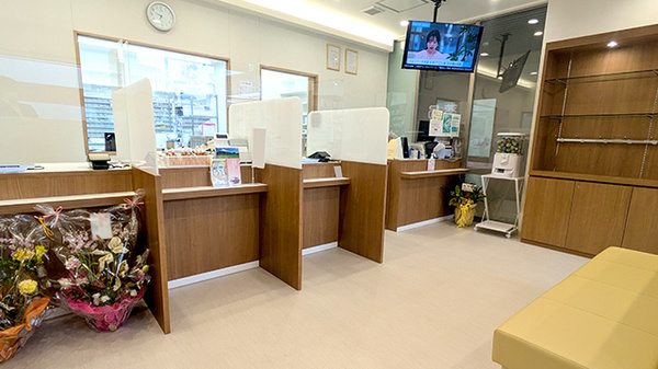 フラワー薬局 北松戸駅東口店_3