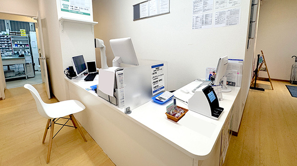 大賀薬局　大橋駅西店_3