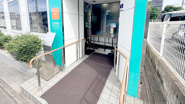 大賀薬局　萩原店_2