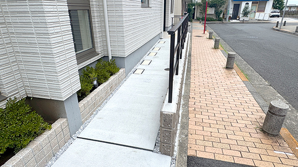 ココカラファイン薬局 成瀬南口駅前店_3