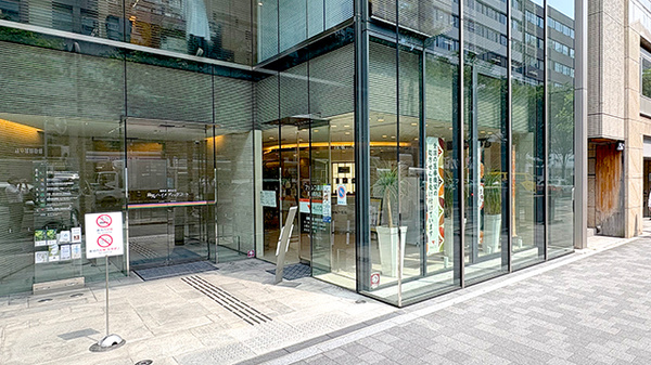 ファルコ薬局 四条烏丸店