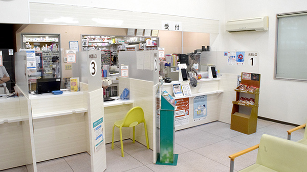 ファルコ薬局　平川店_3
