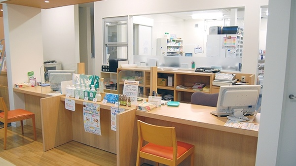 フラワー薬局　杷木店_4