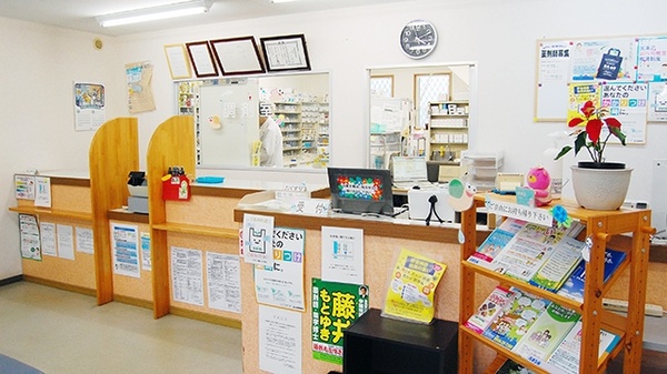 フラワー薬局　大久保店_3