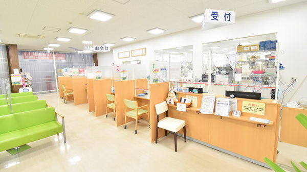 ドラッグイレブン薬局築城店_4